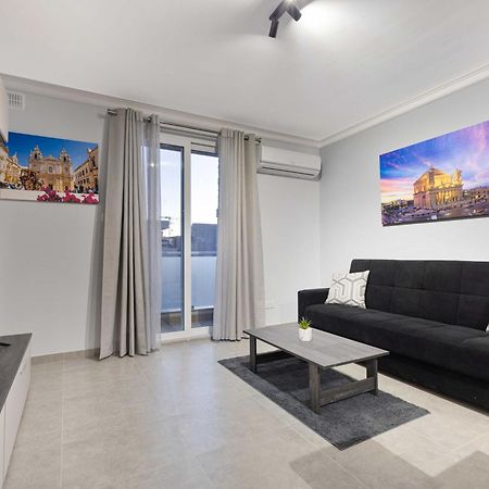 Luxurious & Spacious 2Bd Accomodation At The Podium - Yacht Marina Area, Close To Valletta 음시다 외부 사진
